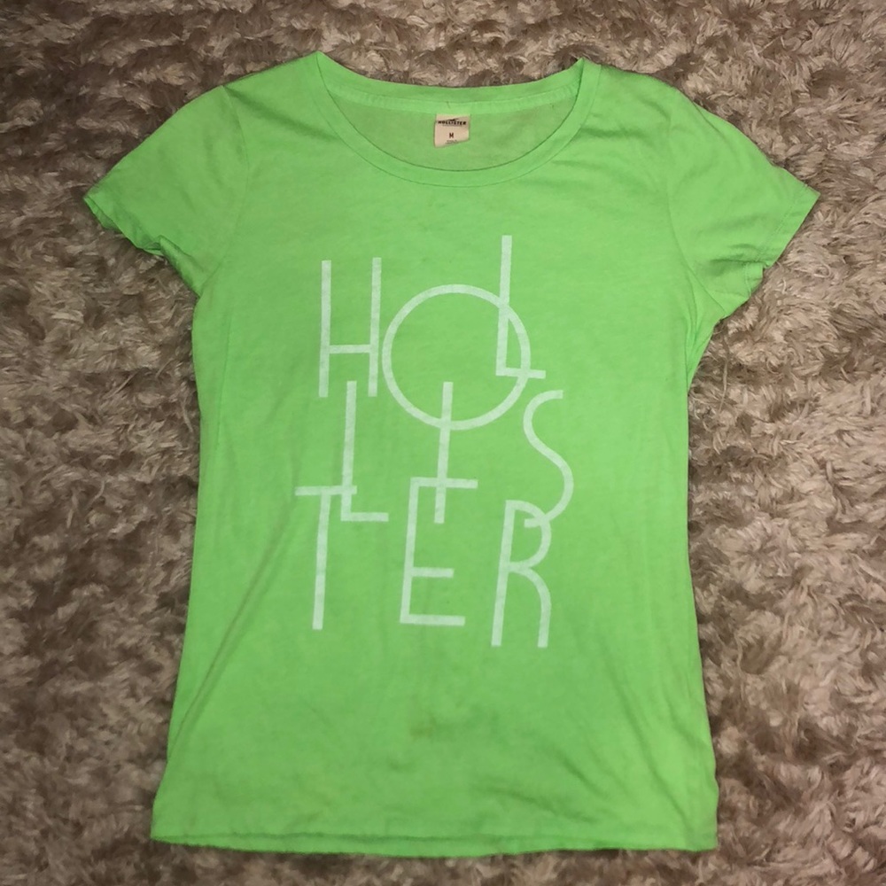 Hollister tee